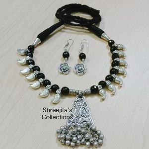 black onyx kolhapuri beads necklace set